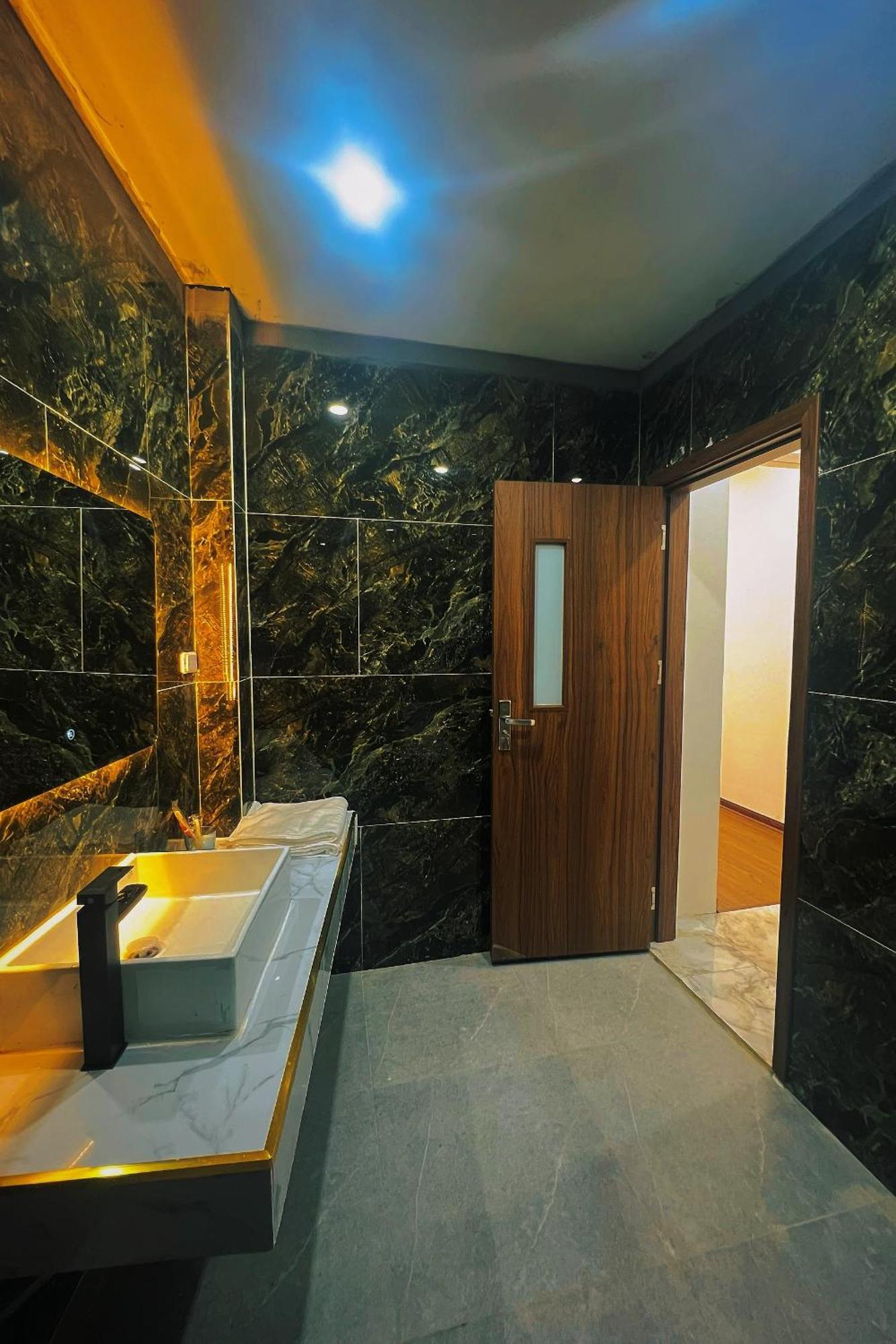 Venus Apartment Kham Thien Hanoi Zewnętrze zdjęcie
